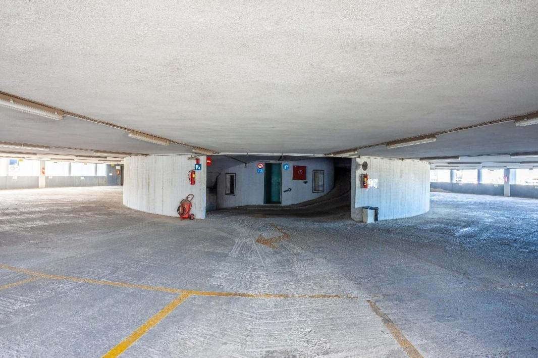 Railway Area Studio Parking Tessalónica Exterior foto